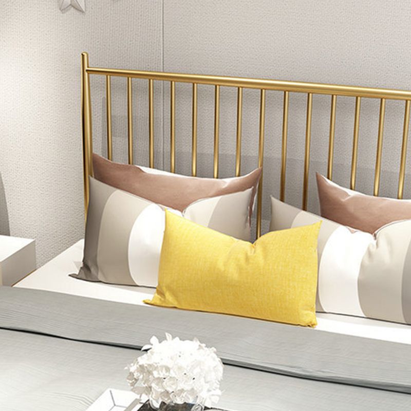 Modern Open-Frame Bed Iron Rectangular Standard Bed with Metal Legs