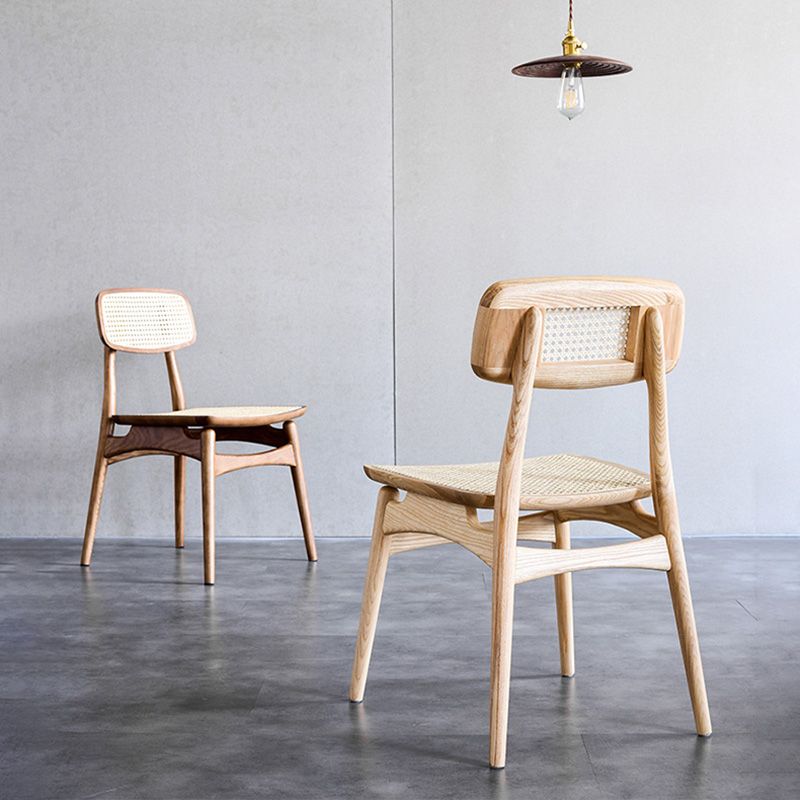 Silla de comedor de madera tradicional, silla sin brazos, silla de comedor de mimbre para uso en restaurantes