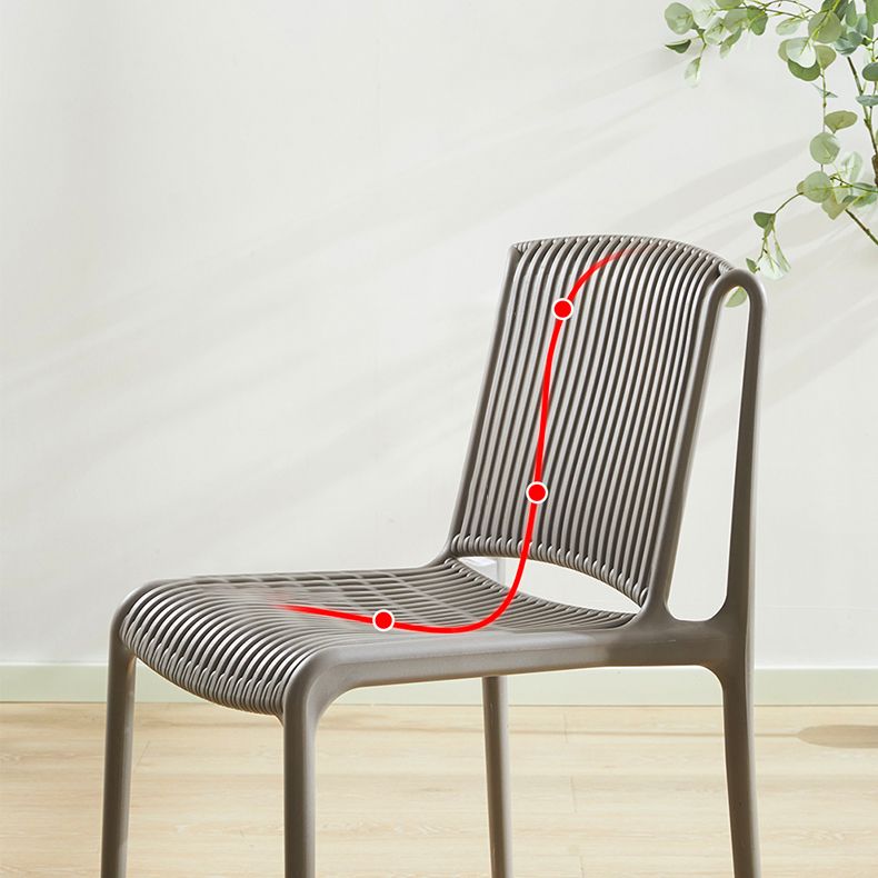 Chaise d'appoint en plastique pour cuisine scandinave, salle à manger, dossier à lattes