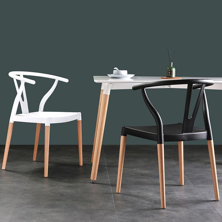 Chaise d'intérieur avec base en bois, chaise d'appoint Wishborn de 22 pouces de large avec 4 pieds pour restaurant