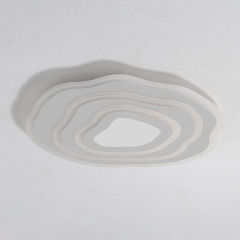 Contemporary Irregular Flush Light Metal 1 Light Flush Mount Ceiling Fixture in White