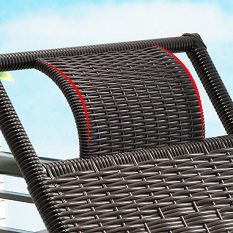 Modern Spindle Rattan Rocking Chair Metal Frame Wheel Handrail Design Rocker Chair