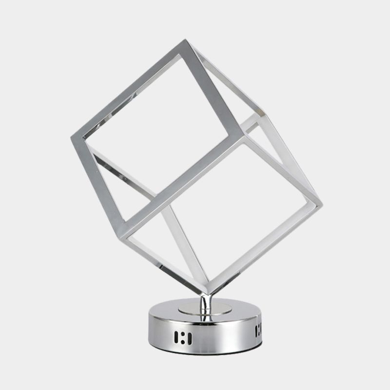 Lampada da comodino a LED a LED Minimalista LED Minimalista in metallo con cromo con base rotonda