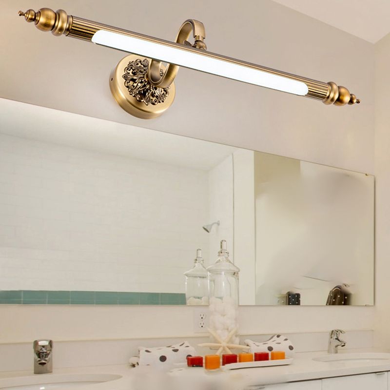 Obelle linéaire Mall Murce Merme moderne Miroir Miroir Miroir Moup d'éclairage en laiton