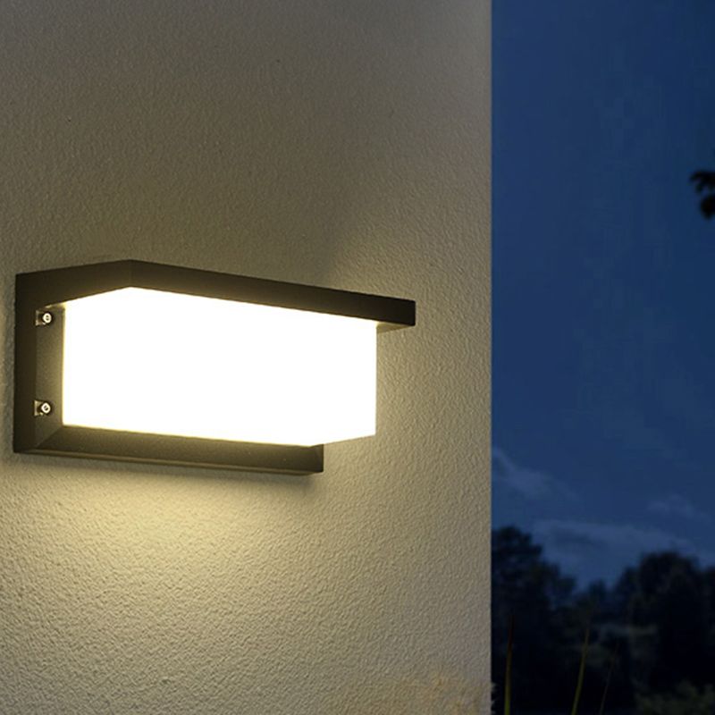 Waterproof Wall Mount Lamp Modern Style with Plastic Shade for Garden