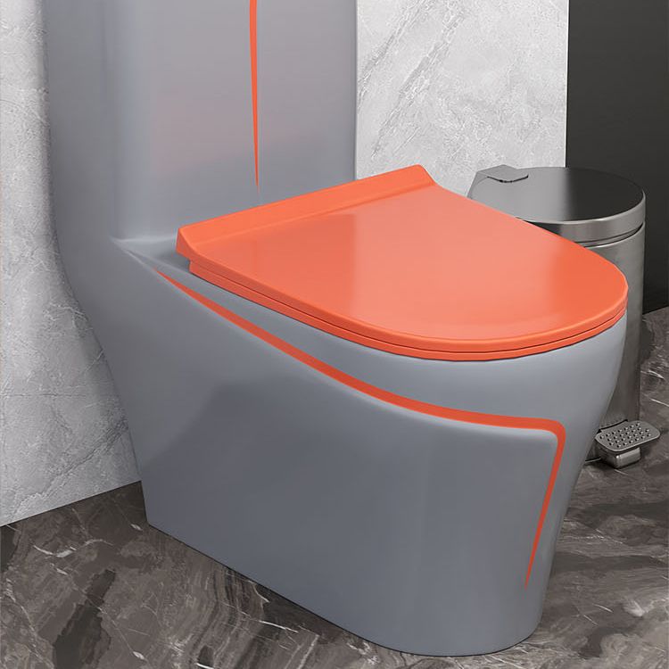Traditional Flush Toilet Floor Mount One-Piece Toilet with Slow Close Seat