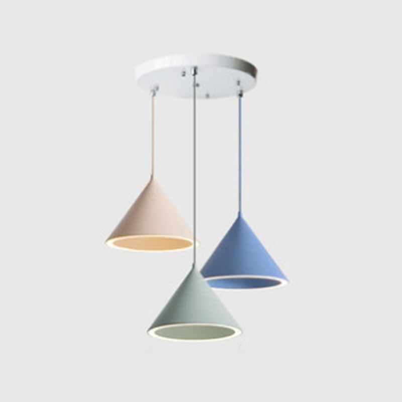 Pendante à cône Lights moderne lampe suspendue en métal 3 pendentif léger en plusieurs couleurs