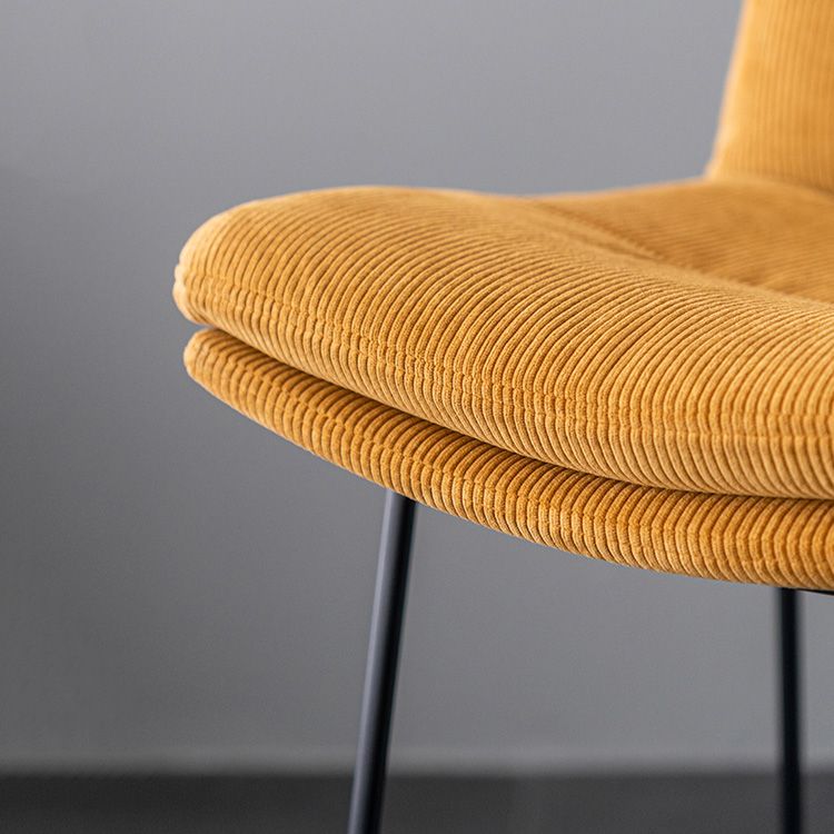 Scandinavian Armless Beauty Salon Stool Matte Finish Upholstered Bar Stools