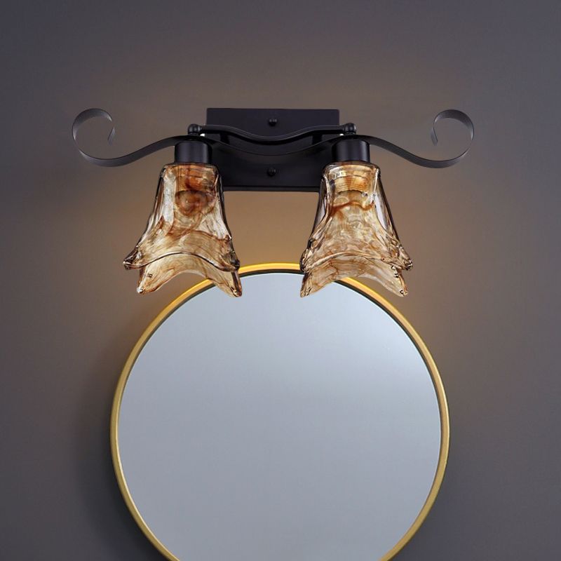 Bräune strukturierte Glasblumenform Eitelkeitsbeleuchtung Klassische 2/3 Lichter Badezimmer Wandmontagelampe in Schwarz