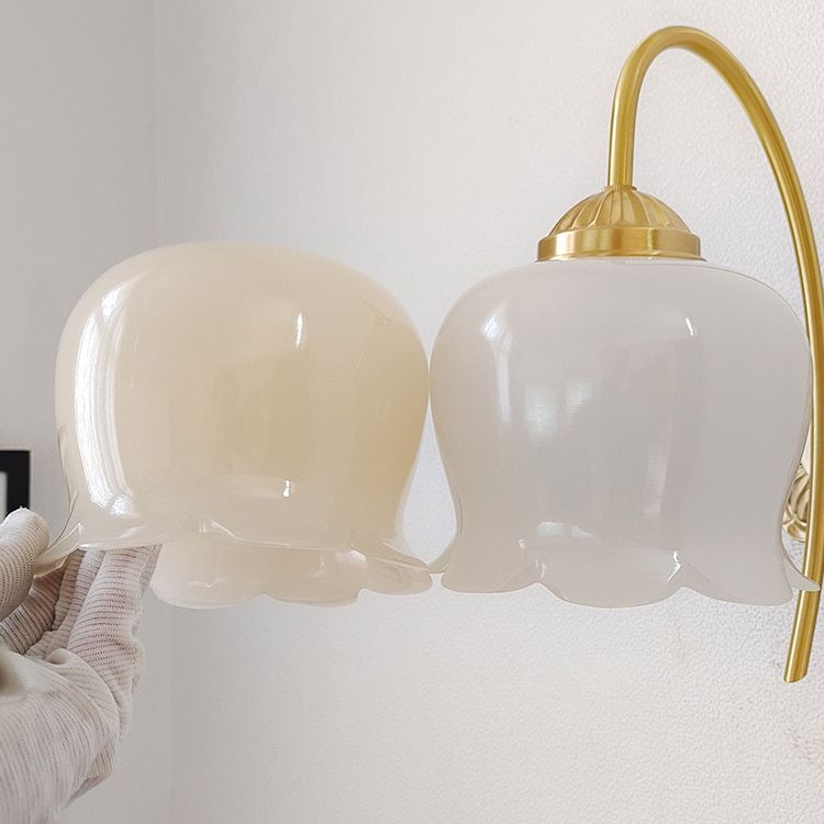 Metal Modern Wall Sconce Flower Shape Wall Light with Resin Shade for Bedroom