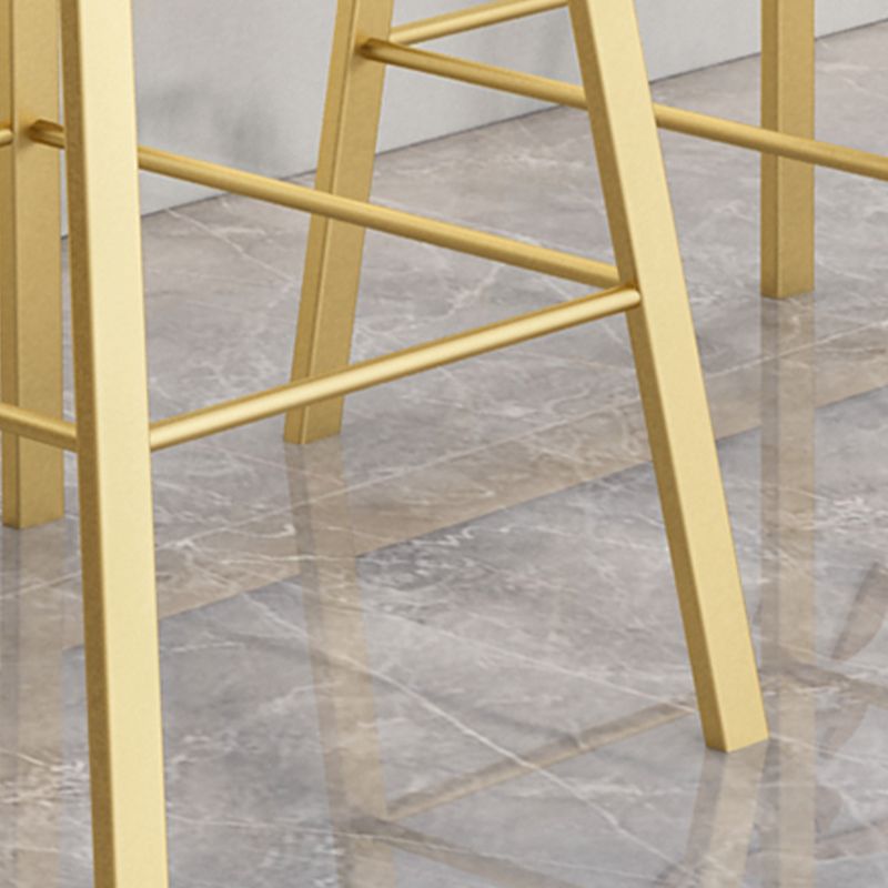 Indoor Contemporary Plastic Bucket Seat Bar Stool with Footrest