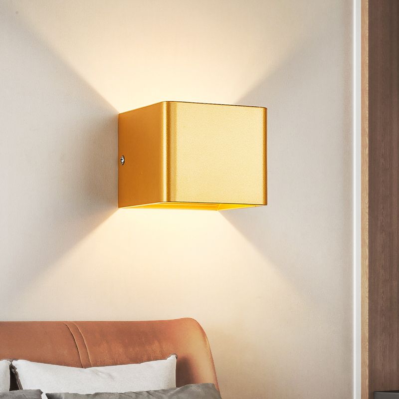 Simple Wall Mount Light Modern LED Wall Sconce Light with Metal Shade for Bedroom