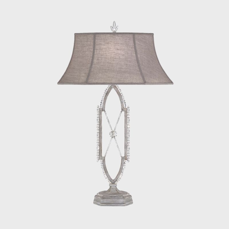 1 Table à l'éclat évasé Light Tradition de table d'ombre or / argent Trad-Tissu avec une base de cristal en forme de X