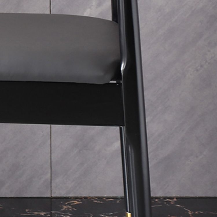 Silla lateral interior escandinava tapizada en madera Silla de comedor con respaldo abierto