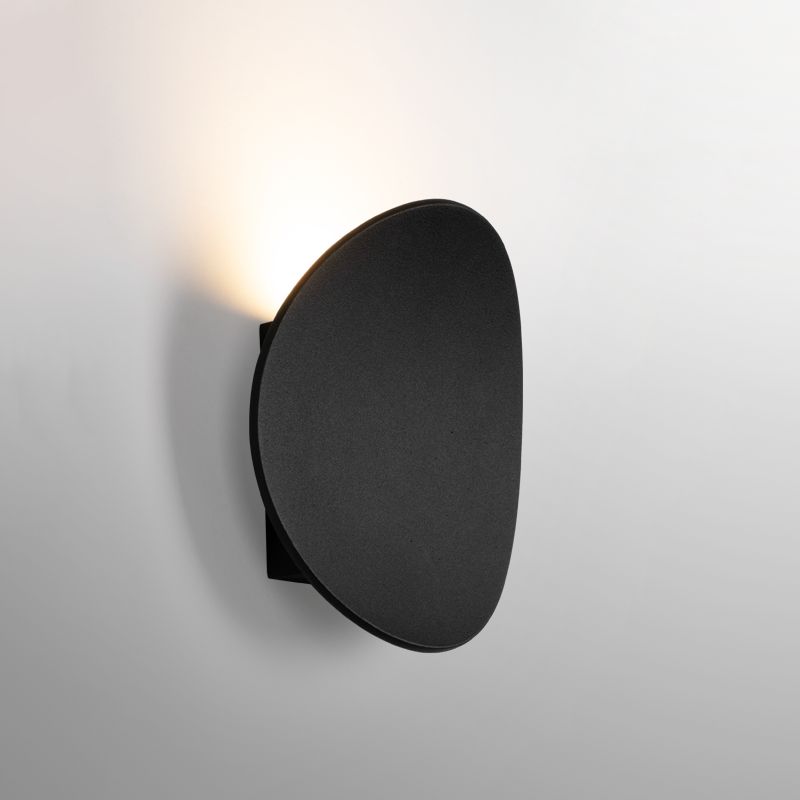 Round Shape Metal Wall Sconce Modern Style 1-Light Wall Mounted Light for Bedroom