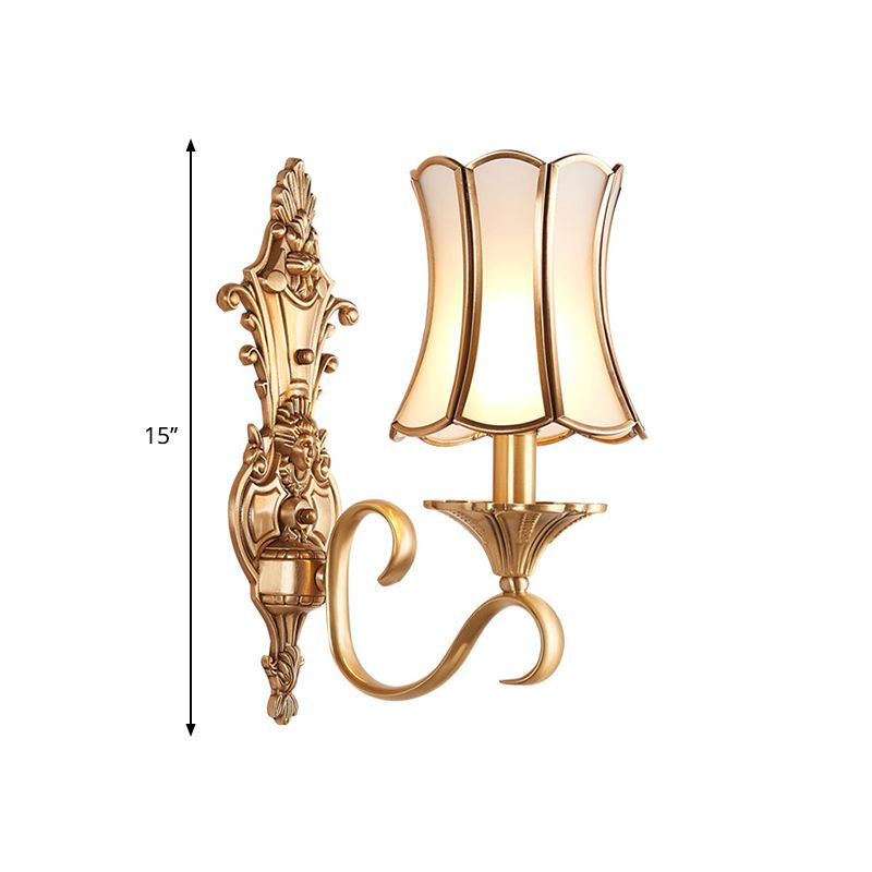 1/2 Bulbs Wall Sconce Traditional Brass Curved Metal Wall Light Fixture for Living Room
