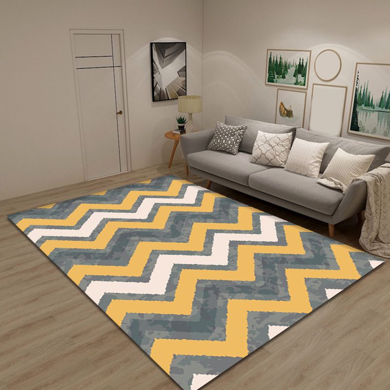 Modernist Swirl Striped Pattern Rug Grey and Yellow Polypropylene Rug Anti-Slip Washable Area Rug for Home