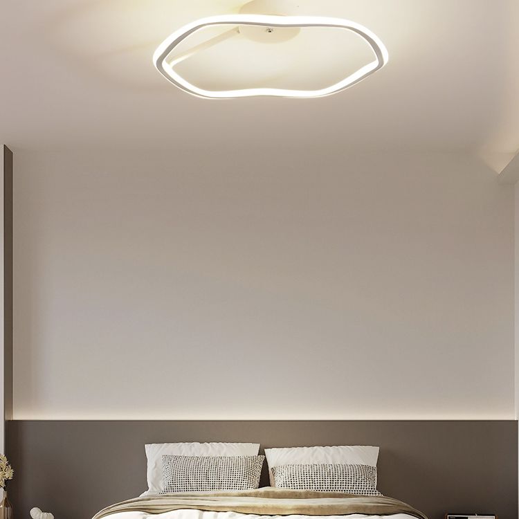 Metal Minimalism 1-Light Flush Mount Lamp Linear Flush Ceiling Light for Bedroom