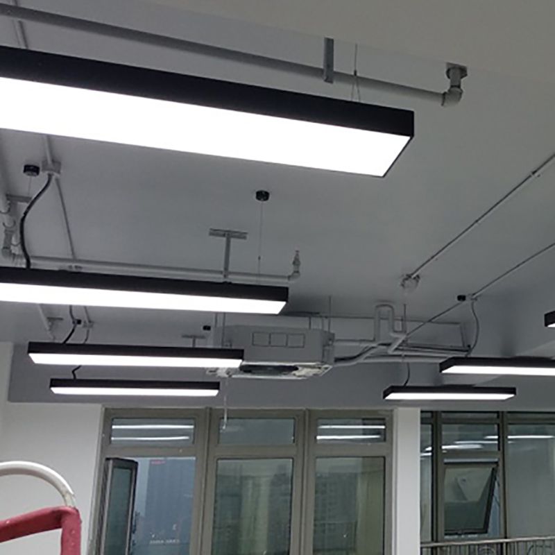 Lampes suspendues modernes avec des luminaires d'éclairage de pendentif à LED noir en acrylique pour le bureau