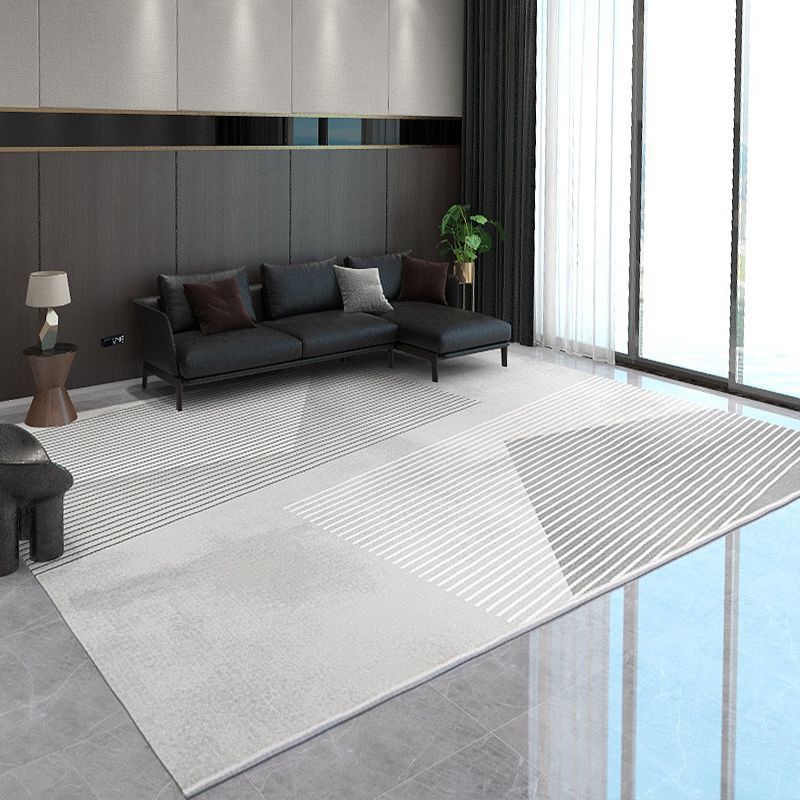 Light Grey Modern Rug Polyester Graphic Area Rug Washable Rug for Home Decoration