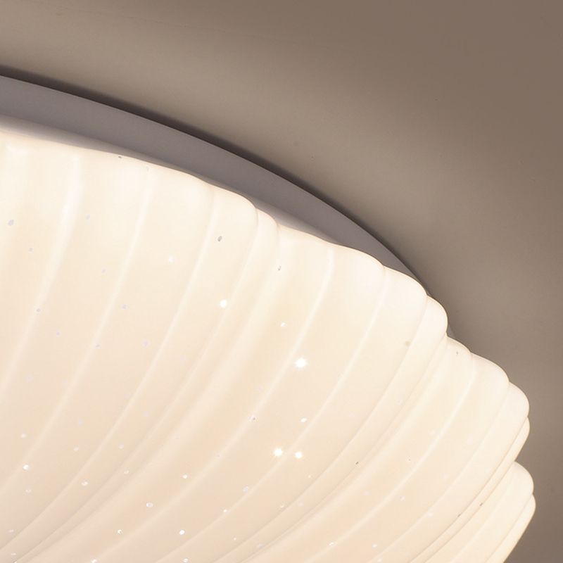 Round Shape Metal Flush Light Modern Style 1 Light Flush Mount Ceiling Lights in White