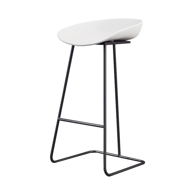 Glam Coffee Shop Footrest Stool Matte Finish Plastic Barstool