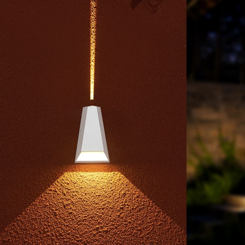 Luminaire mural géométrique en métal moderne à 1 lumière LED OUTDOOOR LET