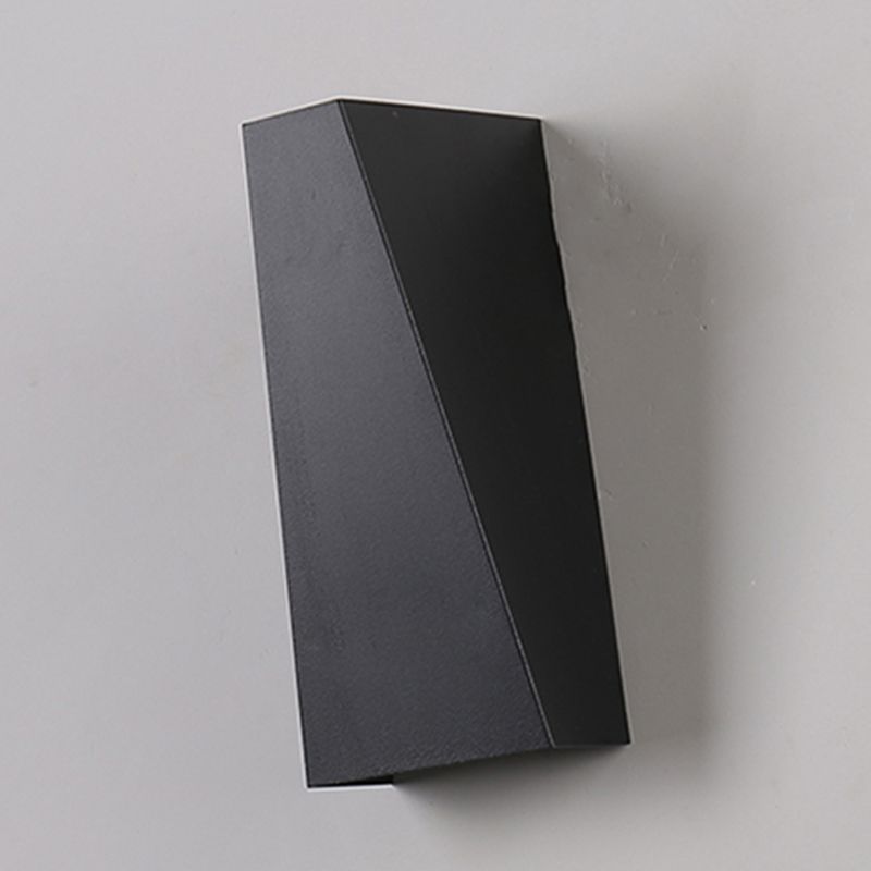 Iluminación de pared de sombra geométrica de metal estilo moderno 2 luces livianas montadas en la pared