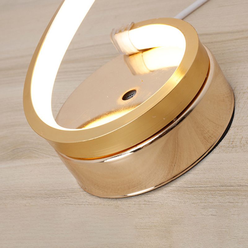 Lampade da tavolo da notte lineari Lampade da tavolo a led Metal 1 Lampade leggera