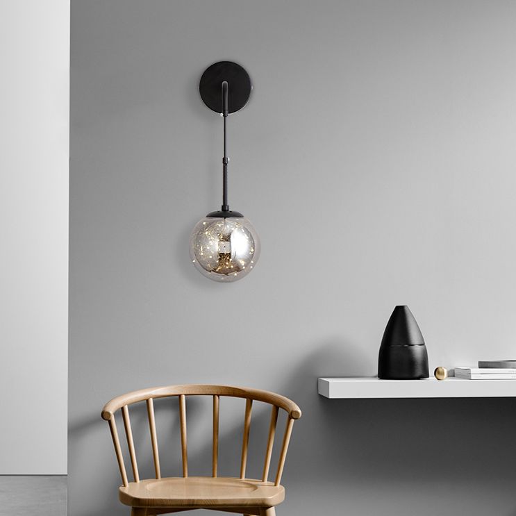 Modern Luxury Globe Wall Sconce 1-Light Wrought Iron LED Wall Light for Living Room