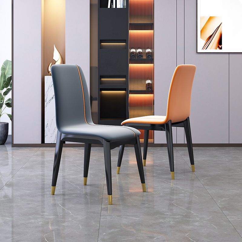 Industrial Rubberwood Solid Back Chair Matte Finish Upholstered Dining Chair with Black Legs