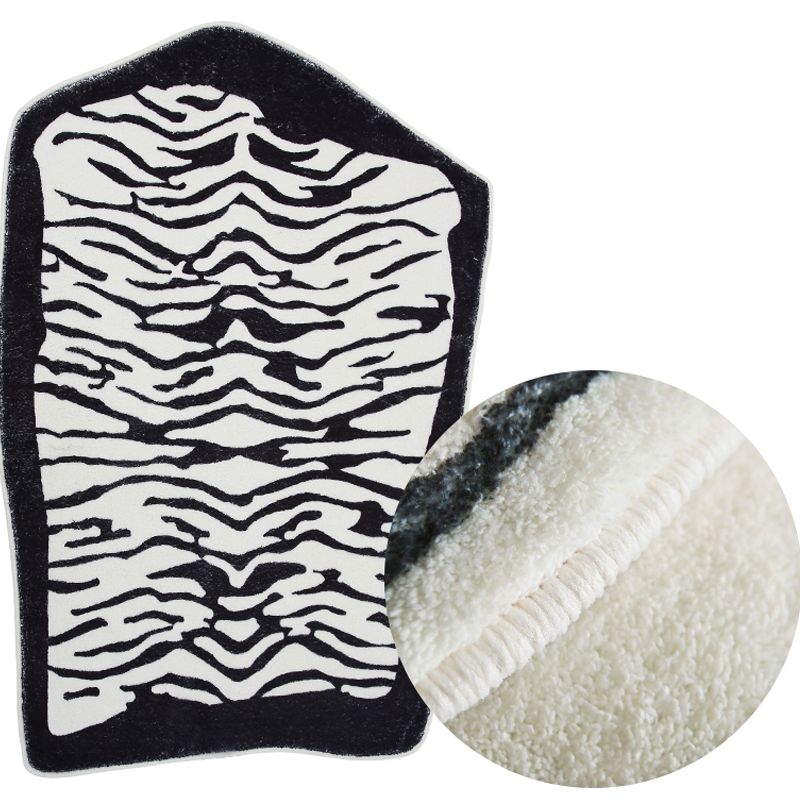 Creative Novelty Shape Carpet Modern Zebra Print Carpet Washable Polyester Rug with Non-Slip Backing