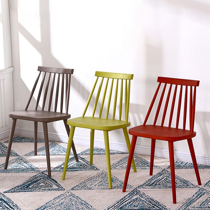 Chaise en plastique intérieure moderne