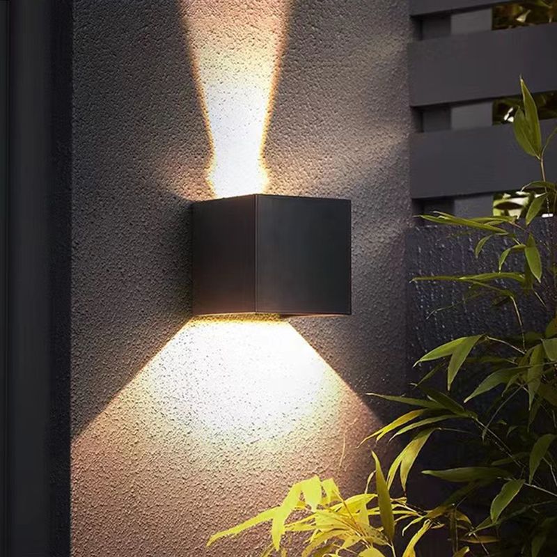 Square Shape Wall Sconce Modern Style Metal 2 Lights Sconce Lamp