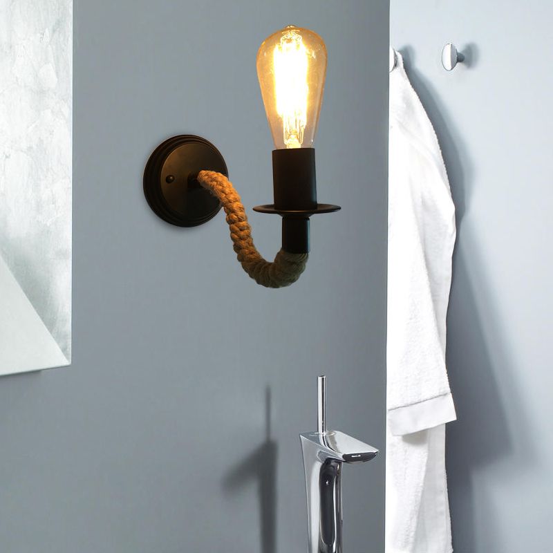 Luz de apliques del corredor de bombillas expuestas con cuerda industrial de brazo curvo y metal 1 iluminación de pared negra ligera