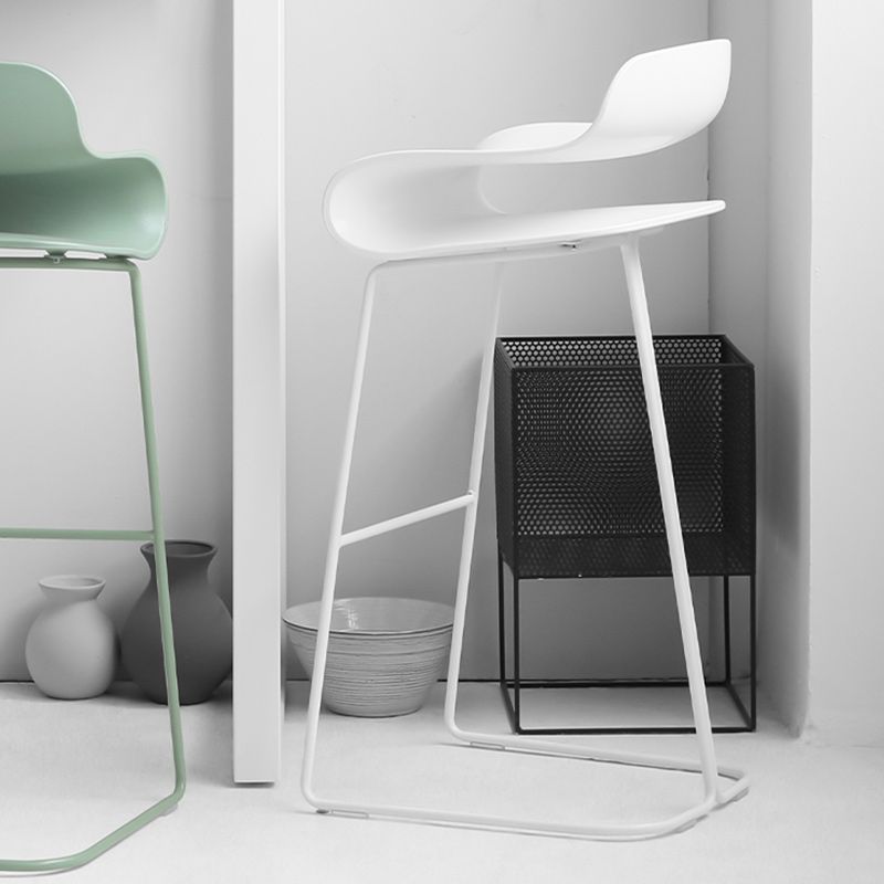 Modern Style Bar-stool Plastic Bar Stool with Metal Legs for Home
