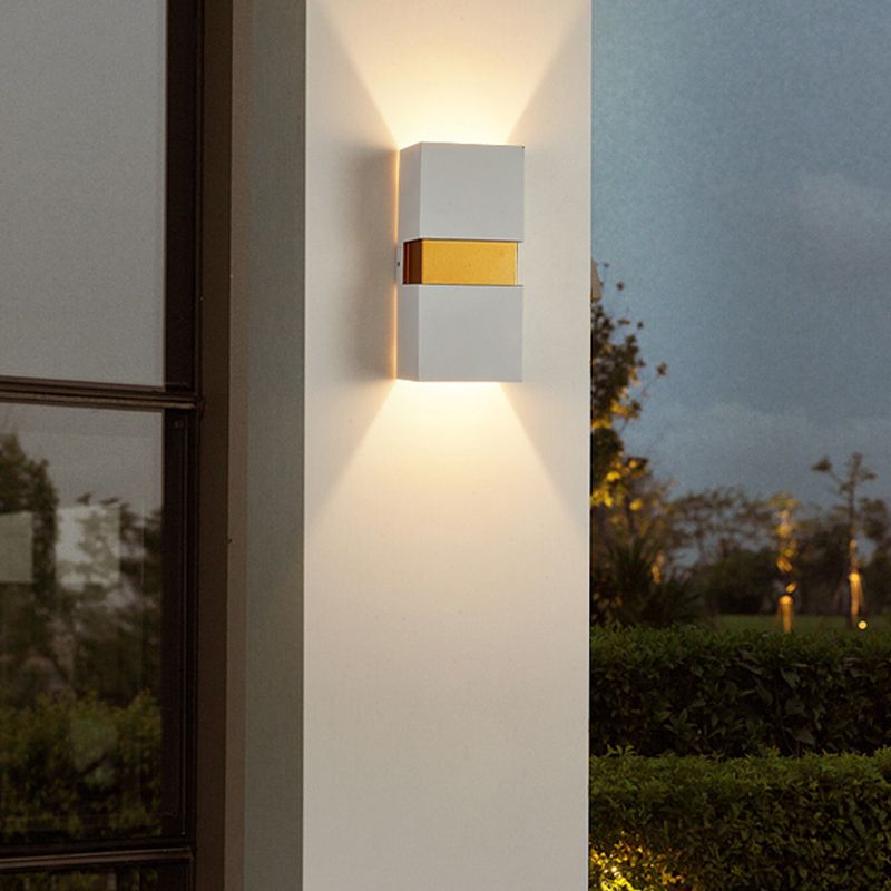 Luz de pared de aluminio de estilo moderno Cuboid 2 luces LED Pared Splock para al aire libre