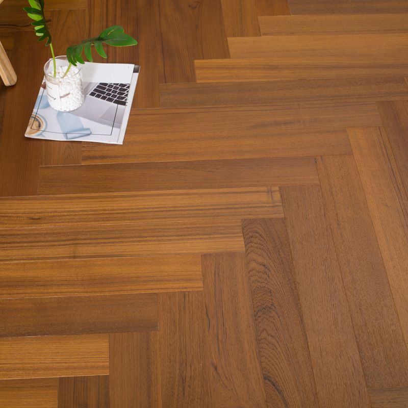 Retro Wooden Laminate Flooring Fade Resistant Click Lock Laminate Floor