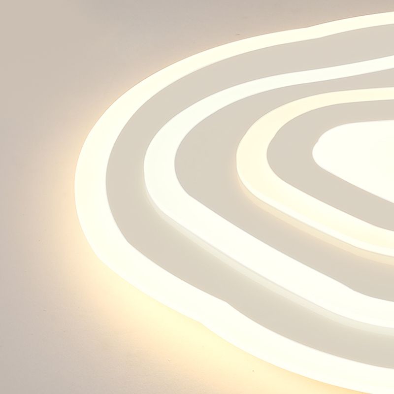 Contemporary Irregular Flush Light Metal 1 Light Flush Mount Ceiling Fixture in White