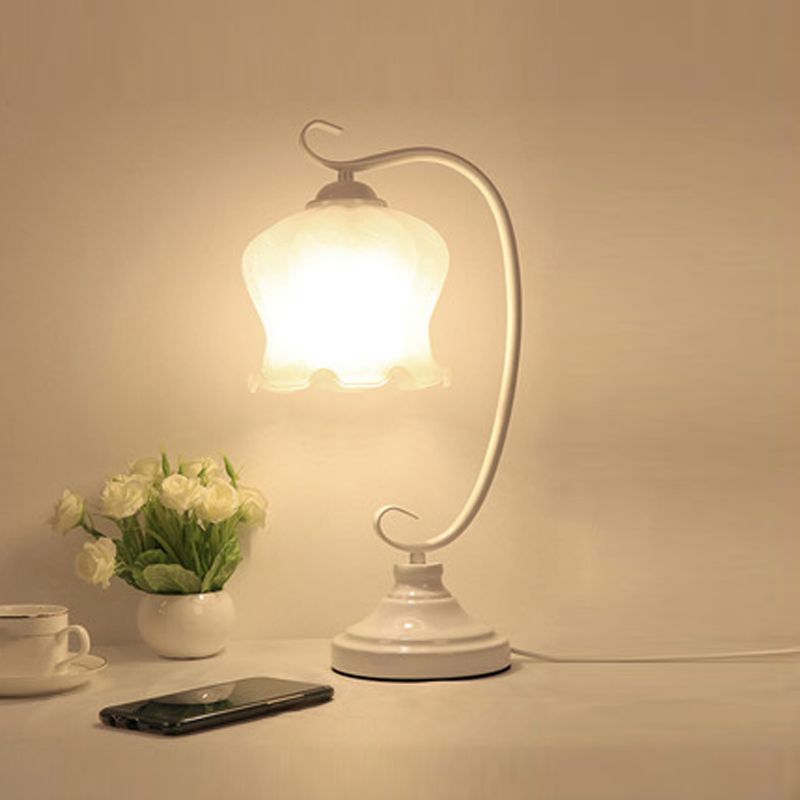 Lampe de table de nuit de lanterne de style moderne