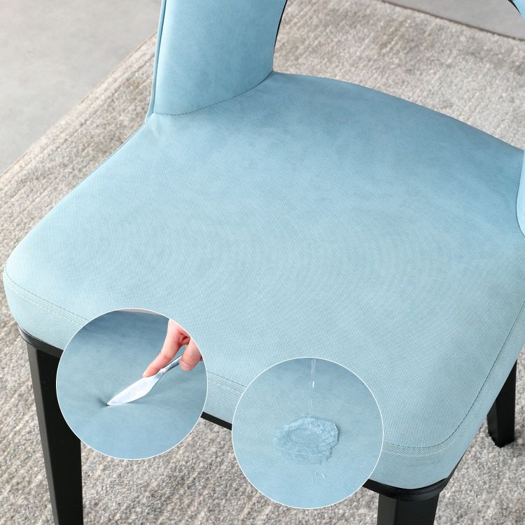 Silla de comedor contemporánea con acabado mate, respaldo abierto de cuero, silla lateral