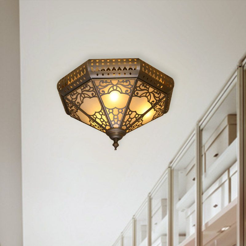 3 Lampenkegel Flush Verlichting Traditionele Messing Afwerking Metaal Flush Gemonteerd Lamp