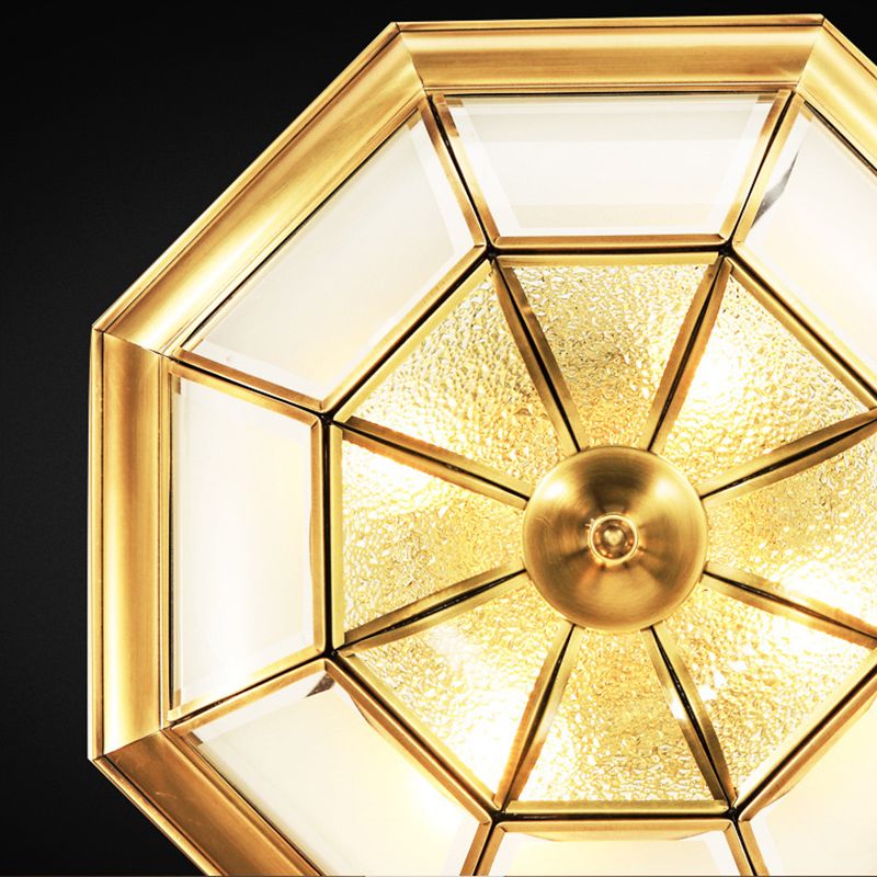 Simplicité Polyèdre Flush Ceiling Light Frost Verrouillage de verre Éclairage Fixation en or
