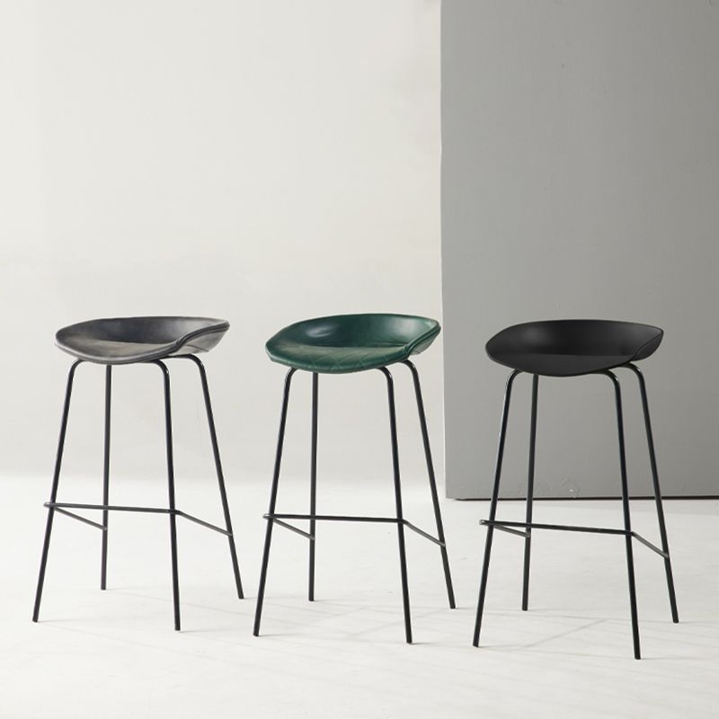 Modern Style Iron Bar Chair with Footrest Low Back Simple Bar Stool