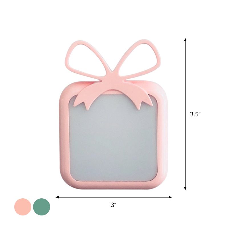 Luz de luz de detección de regalo Noche Ligera de plástico azul/rosa enchufe en la pared LED Iluminación para el dormitorio