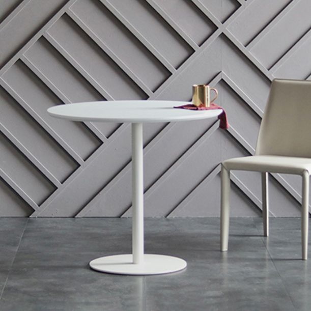 Modern Artificial Wood Table Round Dining Table with Metal Pedestal Base for Restaurant