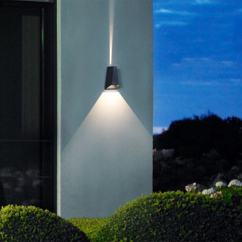 Moderne minimalistische stijl geometrische op en neer led led muur sconce metal siconces