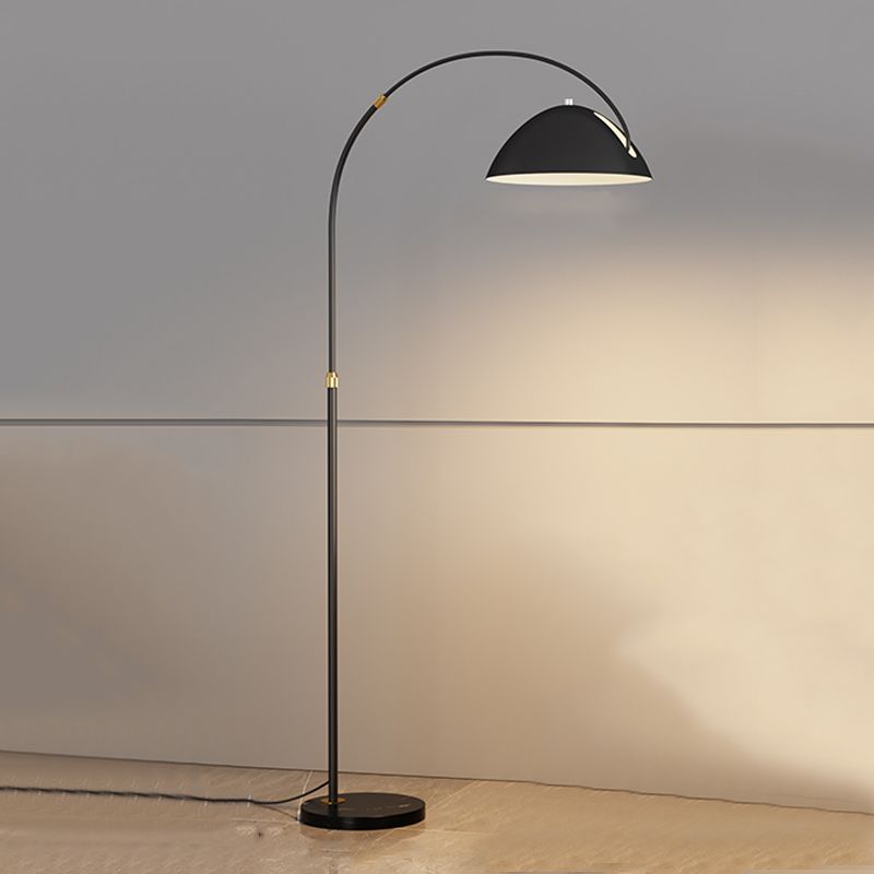 Luz de piso de lámpara de lámpara de hierro simple moderna de hierro con base de mármol para dormitorio