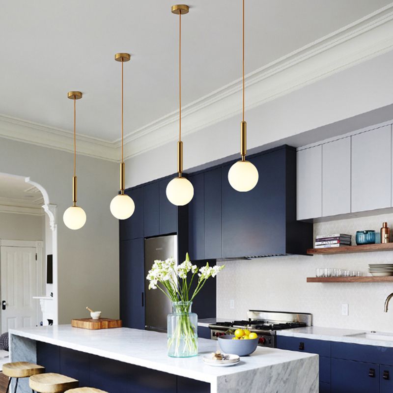 Forme sphérique Éclairage suspendu en verre de style moderne 1 lampe suspendue légère pour le salon