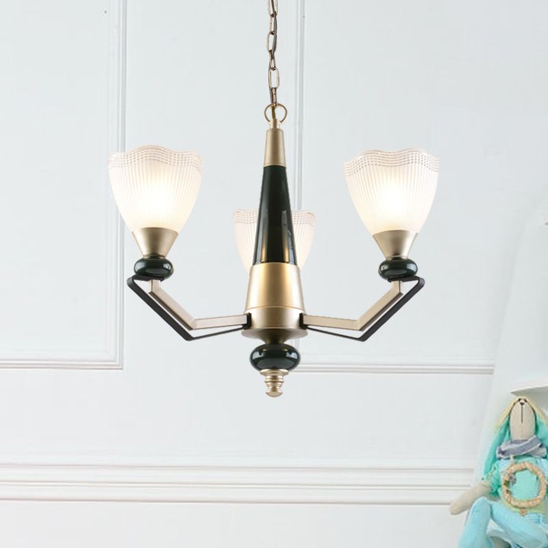 Gold 3/6-Kopf-Kronleuchter anhängt hell antiquiert durchscheinend Gitterglaskegel up hängende Lampenkit